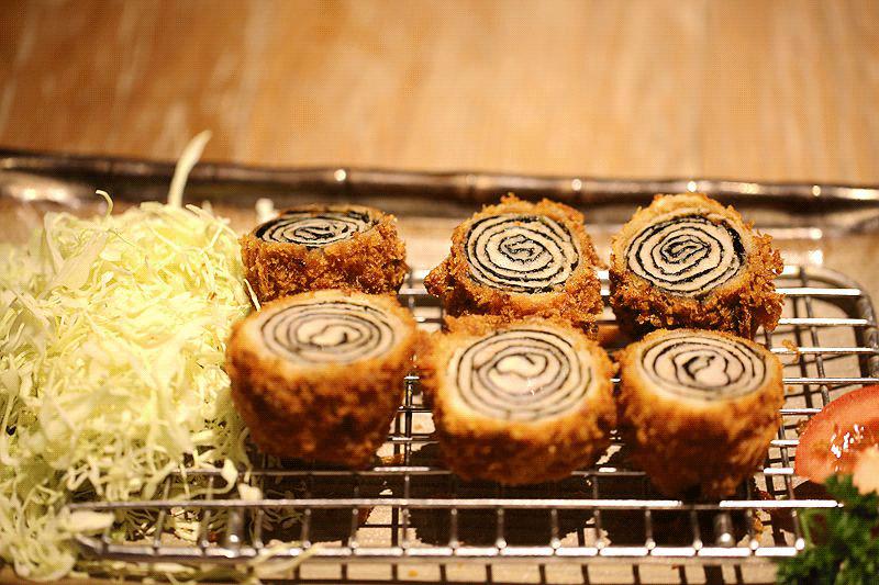 上海十大必吃美食街区排名,上海美食最多的商场推荐