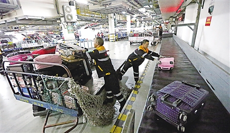 机场装卸工一天500,机场行李装卸上班多长时间可加班