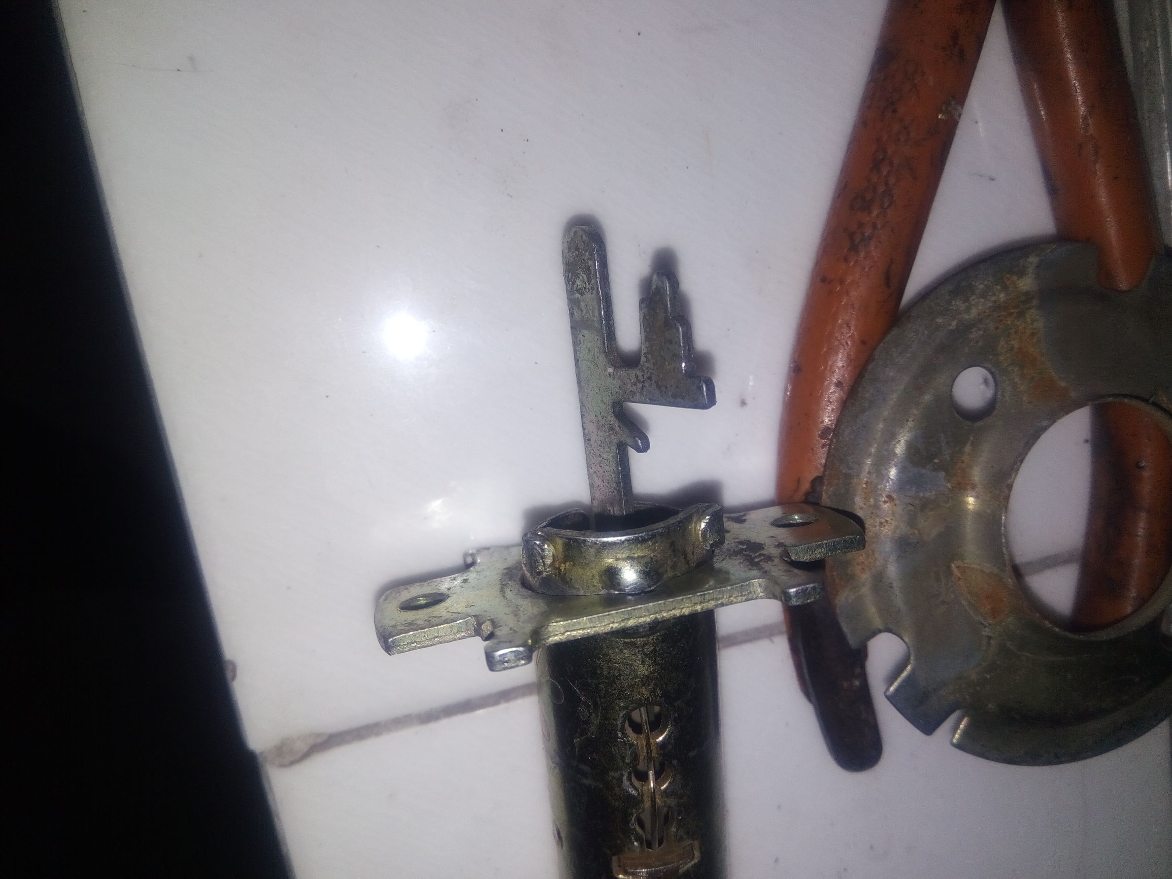 门把锁的组装,室内门圆把锁安装