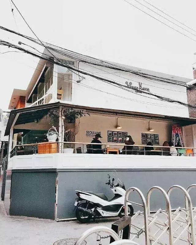 等有钱了，追到韩国欧巴们的店里来场美妙的偶遇！