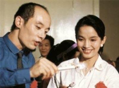 张丰毅离婚后再嫁两任丈夫,张丰毅抛弃糟糠之妻