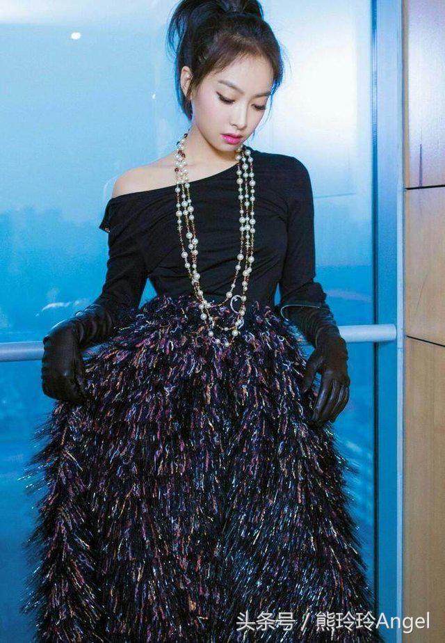 什么样的脸型发际线高好看,不同形状的发际线