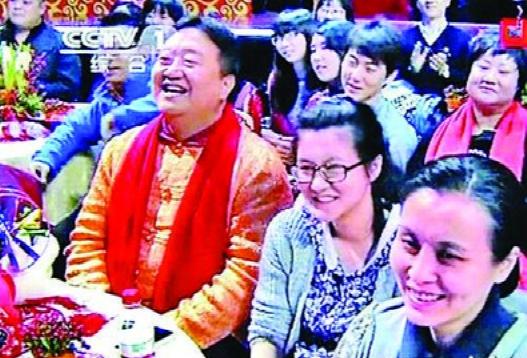 他曾经多次登上央视春晚的舞台,他连续两年登上央视春晚