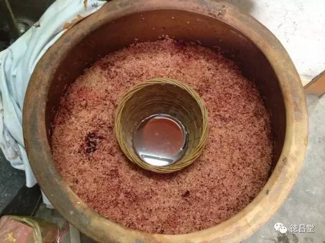 火炙客家娘酒制作过程,客家娘酒酿造视频教程