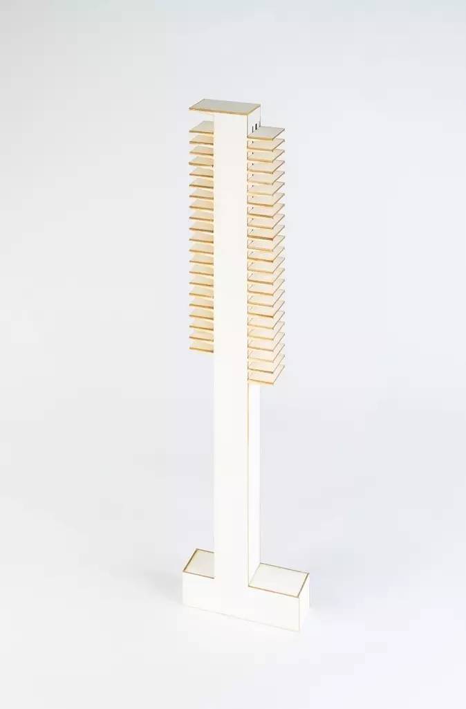 摩天大楼的浪漫 (浪漫的摩天大楼)