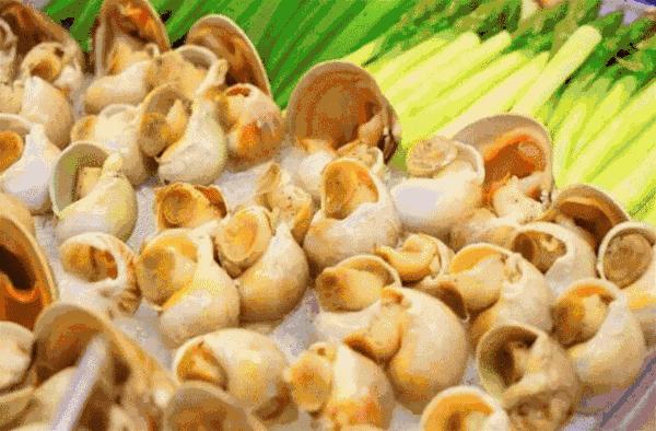 「订年夜饭赠波士顿龙虾」2017这么吃年夜饭最霸气！从没想过一顿自助，竟然吃几口就回本了……谁也别拦着我！今年就要在这儿吃！