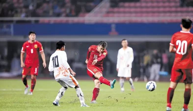 长沙国足中韩万人合唱,一起为国足加油助威