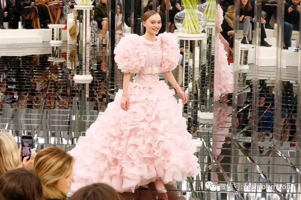 chanel2017春夏系列高定时装秀,chanel2017春夏高级定制流行发布