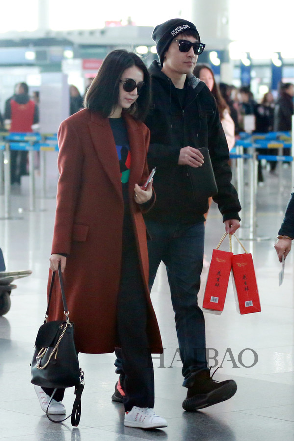 高甜！高圆圆、刘诗诗分别携老公过年双双把家还！海报时尚网华语明星街拍合辑,1月23日~2月2日！