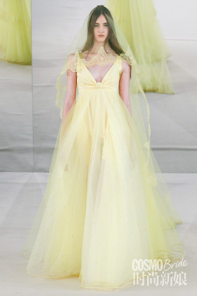 如果我是孔刘的鬼怪新娘，就穿上巴黎高定周这些美美的婚纱嫁给他！