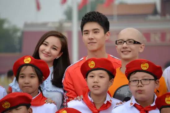 吴磊刘昊然tfboys同台,刘昊然tfboys四大鲜肉同台