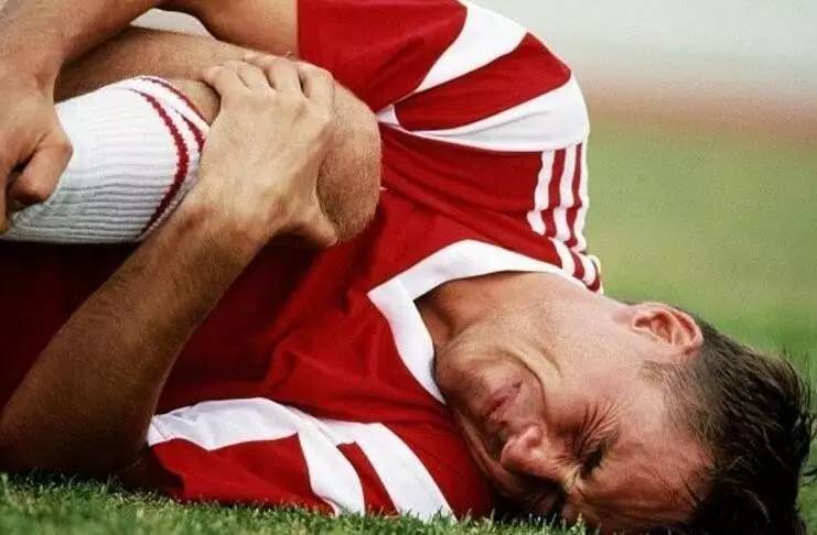 踢足球能给你带来什么,踢足球能让我们学到了什么