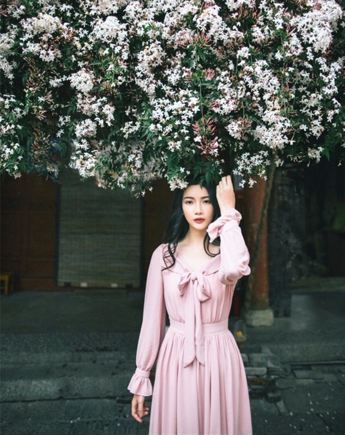 斩男红唇妆搭配,又纯又好看的斩男妆容