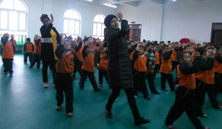 有趣的广播操,一套标准的广播操