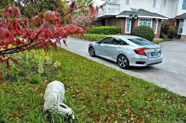 本田思域13万值得买吗,十万块钱买二手思域