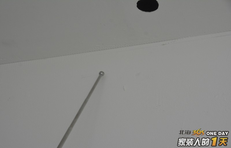 他拒绝业主抛出高薪去美国做工程监理的邀约，而是选择回北海