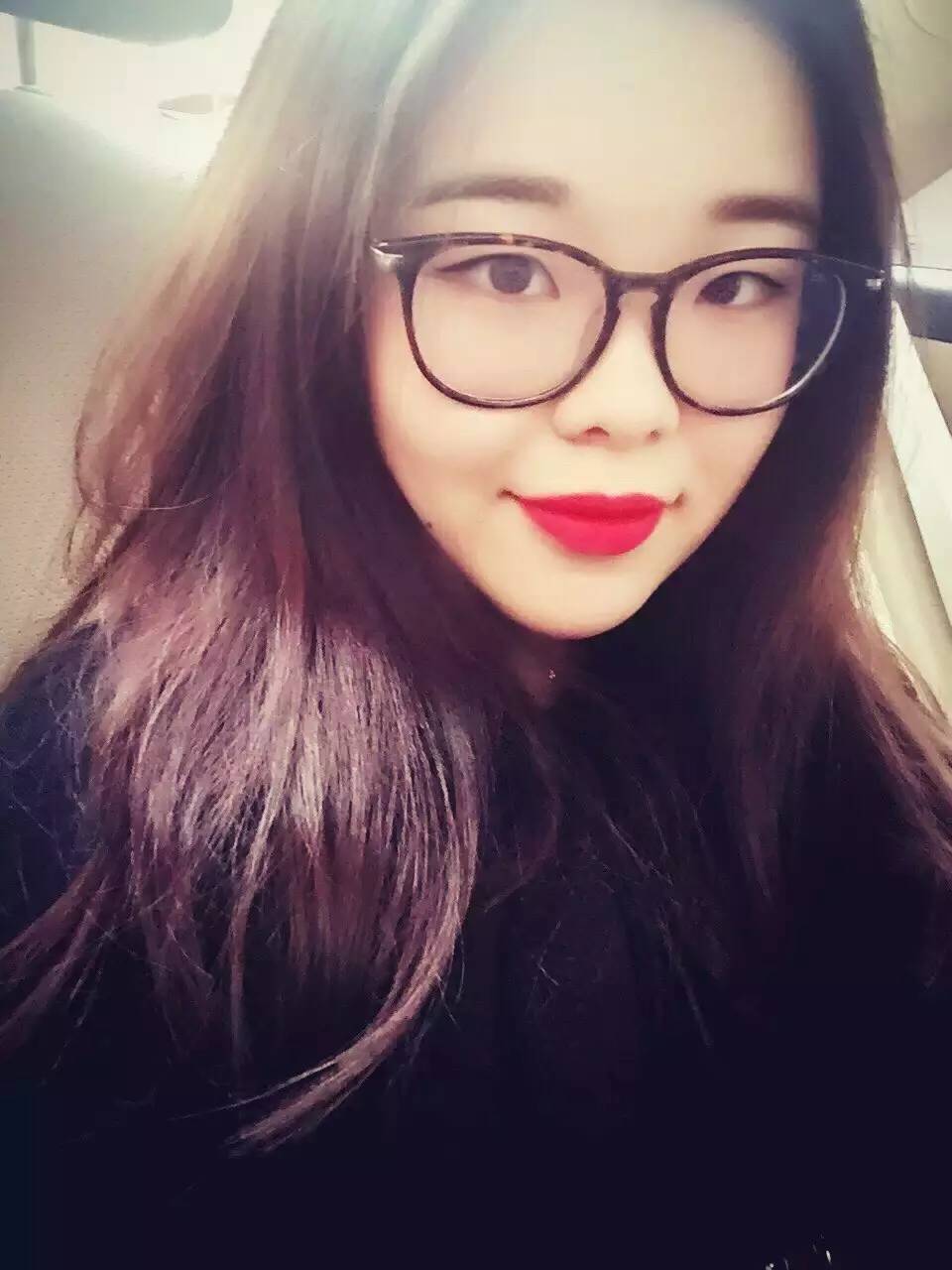 我从不相信一见钟情直到遇见了你,我不相信一见钟情我相信日久生情