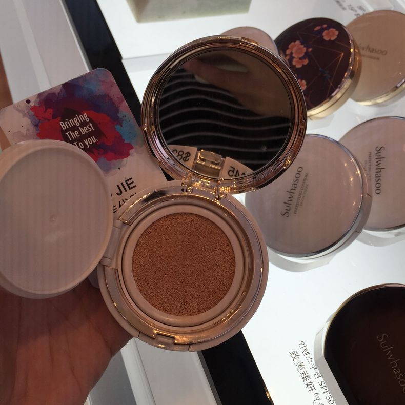 哪款大牌气垫比较水润,韩国气垫和欧美气垫