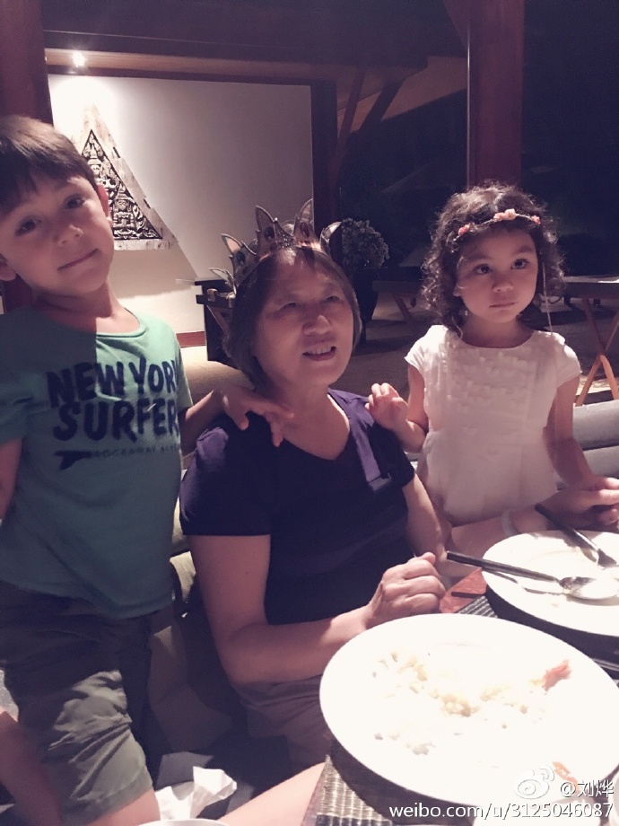 安吉考拉的视频,安吉考拉海边度假