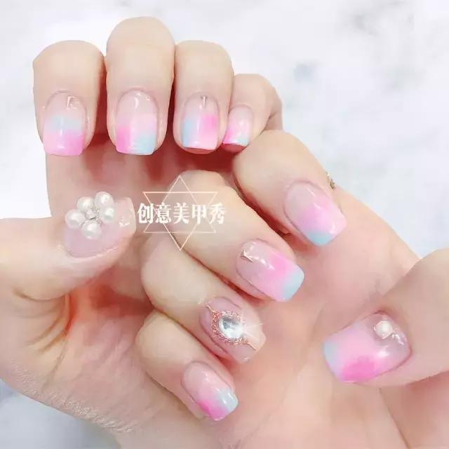 永不过时的5款美甲你做过几款,再不做美甲就要疯了音频