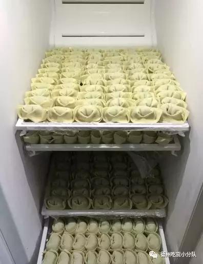 这样玩冰箱会塌了！居然还有人硬塞了一整只从老家带回来的猪