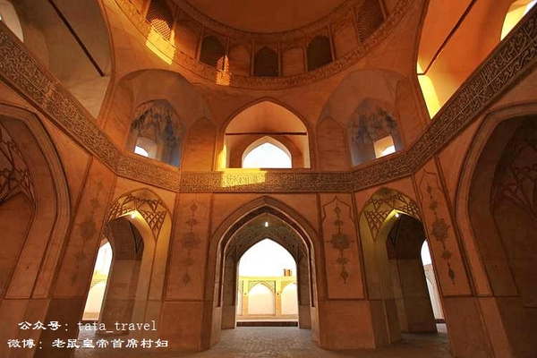 伊朗女人踢足球吗,伊朗女孩踢足球