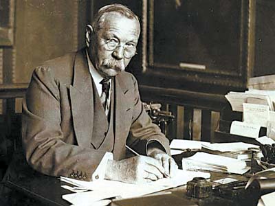 鐩樼偣璁╀汉鍡や箣浠ラ蓟鐨勪汉,鐩樼偣閭ｄ簺璁╀綘闇囨儕鐨勪汉