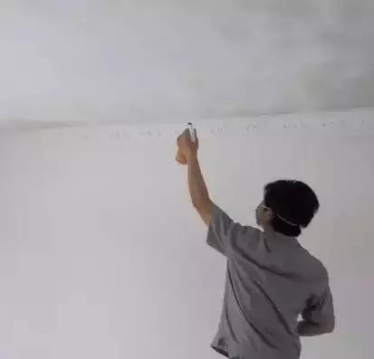 墙壁发霉发黑该怎么处理,墙壁黑色发霉怎么办