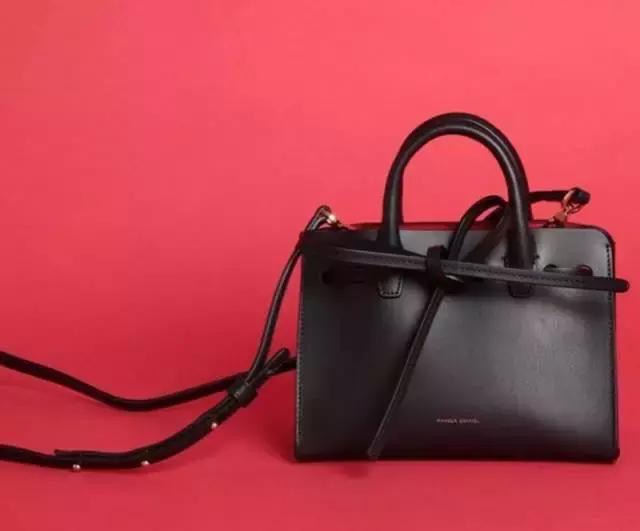 靠卖水桶包发家的它,还有更好看的ITBAG值得败