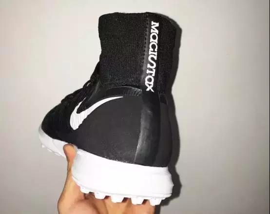 错过他你可能就错过了最棒的小场球鞋