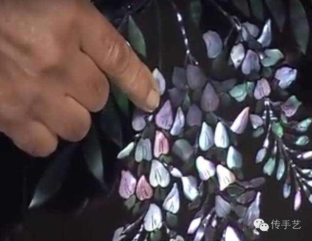 把贝壳焯水，去皮，切片，然后变魔术螺钿工艺（附制作工艺）