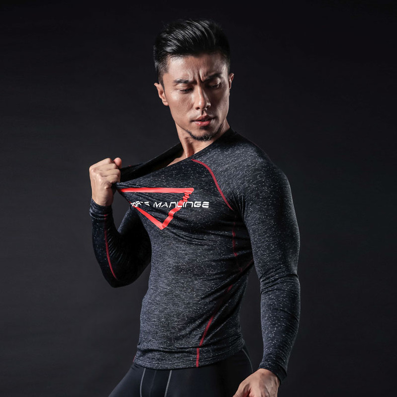 当健身服变成日常装,健身型男衣服