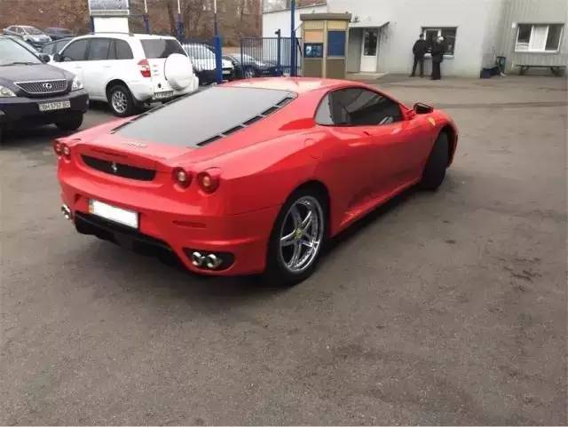 无敌了！穷小伙打烂标致406，改装成法拉利，*博兰**基尼