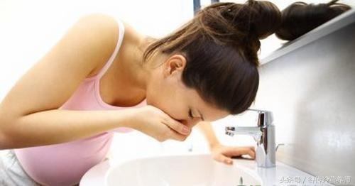 孕期为什么总是吐水,孕期一天吐好几次