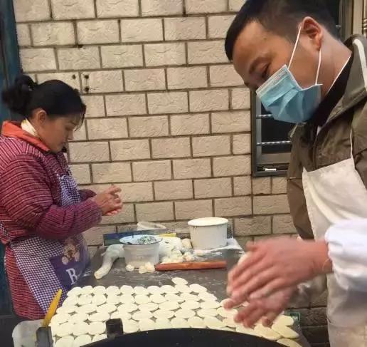 人均10块吃喝玩乐,人均10块钱的食物