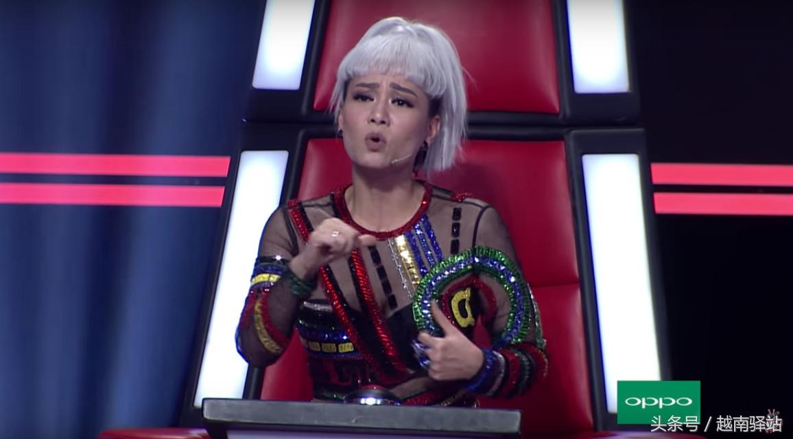 中国人在越南好声音唱歌震撼全场,越南好声音四位导师