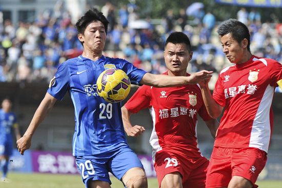 业余球队赢英冠,业余队闯入足总杯四强