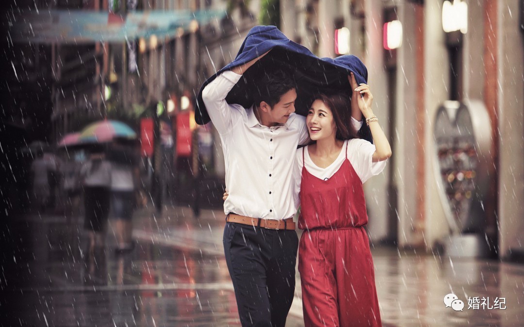 春天适合拍婚纱照的地方,雨天拍婚纱照也是别有一番风味