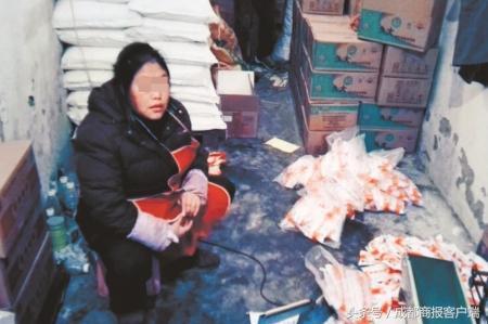 制假食盐黑窝点,警方捣毁生产假冒洗洁精黑作坊