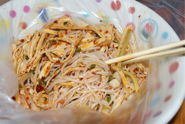 恩施凤凰古城网红小吃,长沙的小吃和凤凰古城一样不