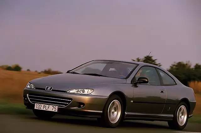 无敌了！穷小伙打烂标致406，改装成法拉利，*博兰**基尼