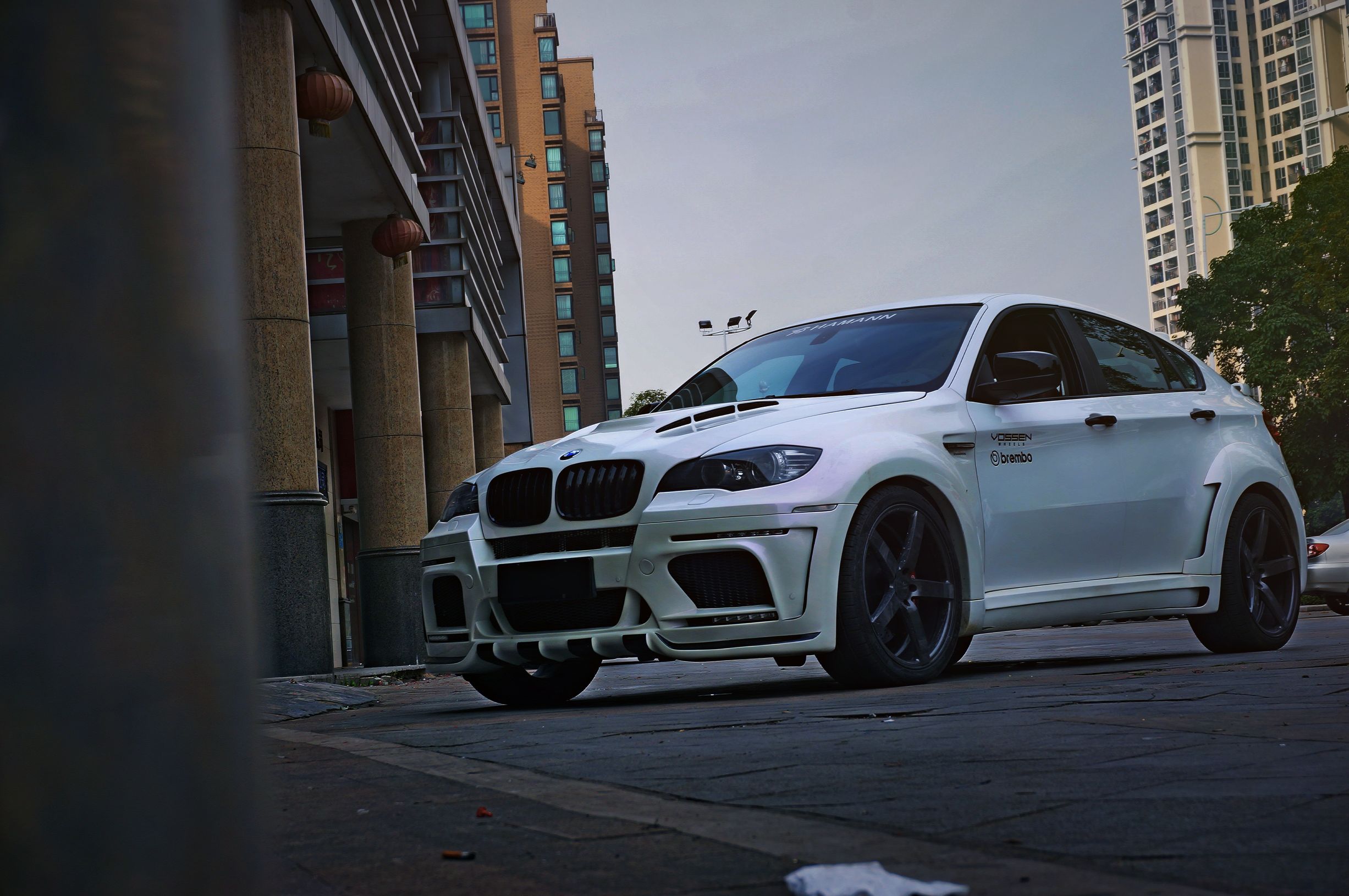 老款宝马x6改大灯和前后包围,宝马x6内外老改新改装案例