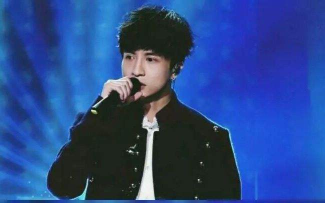 净身出户从不说前妻不好,安静时是*男美**子,动起来就是个蛇精病