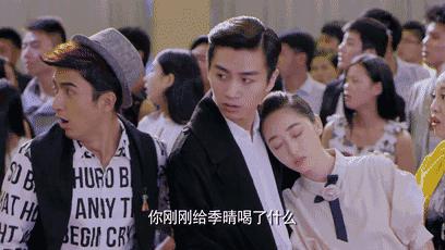 《云巅之上》已向你发送娱乐圈生存宝典，收好不谢！