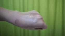 迪丽热巴关晓彤同款洗脸神器大PK!科莱丽vs露娜谁更好用?