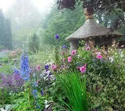 待位64年的王子，花30年将450万㎡荒地打造成世界最美庄园