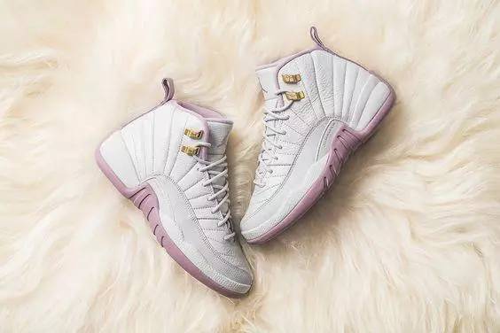 粉色大牌鞋子推荐,情侣鞋潮鞋品牌推荐