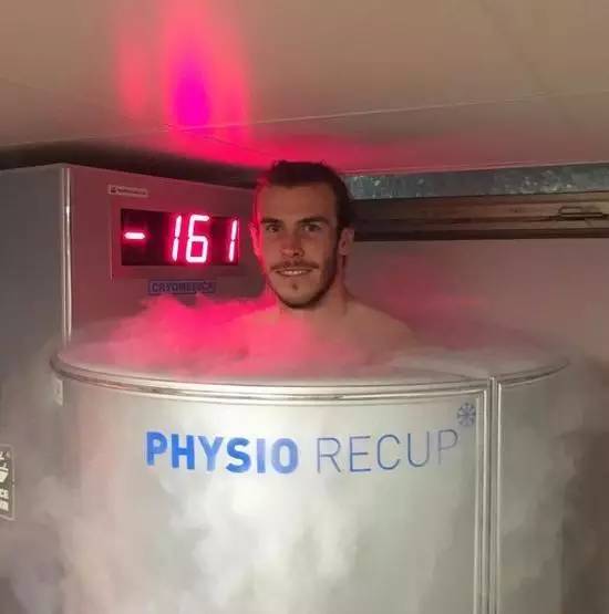 这些健身界的“黑科技”简直太棒了！虚拟现实健身器、冷冻治疗仪、陪跑飞行器、智能运动健身衣……看到的瞬间就已经瘦了！