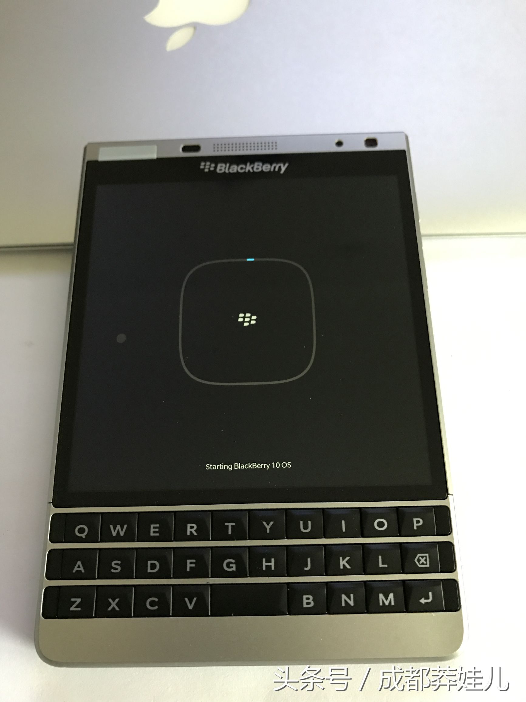 黑莓passport2必装软件,黑莓手机passport二代银色