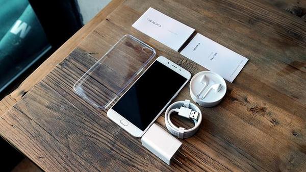 oppo r9手机卡顿反应慢怎么办 (oppo r9换屏幕视频教程)